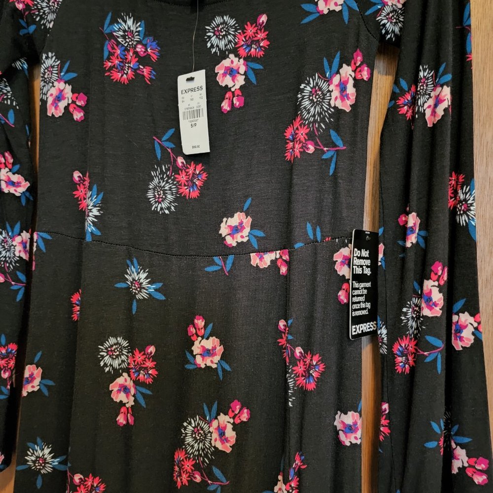 Dress - Picture 2 of 5